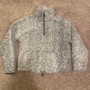 White and black, Sherpa quarter zip, medium